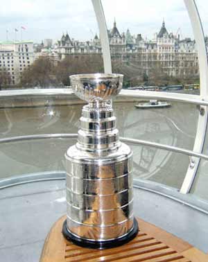 The Stanley Cup rides the London Eye