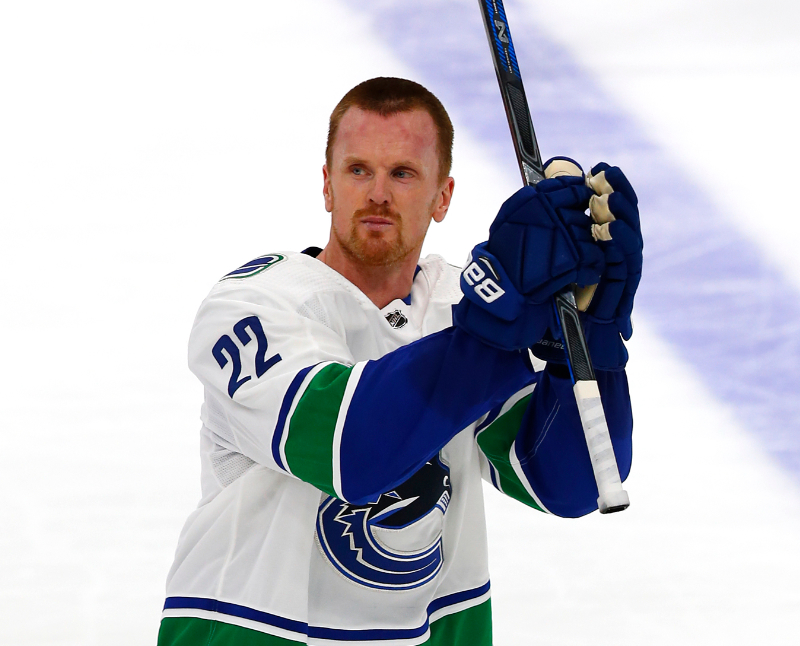 NHL on Facebook] Here's how Hockey Hall of Fame inductees Daniel and Henrik  Sedin stack up against other NHL siblings. 👏 : r/hockey